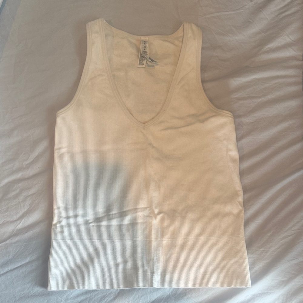 Women's Athleta White Ribbed V-Neck Tank Top